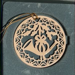 1996 Lenox Yuletide Ornament French Horn 2 1/4" Diameter, Pierced, Discontinued*